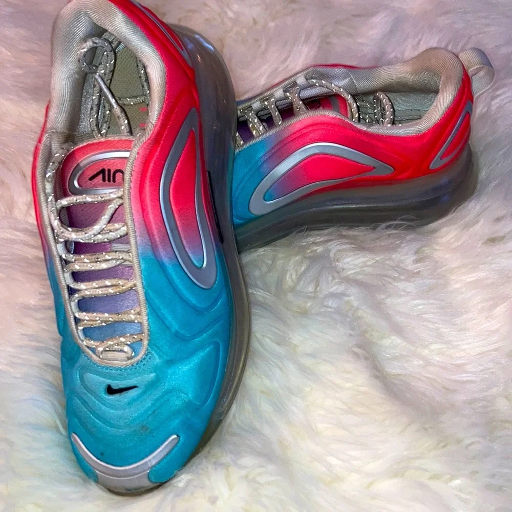NIKE AIRMAX men’s athletic shoes, sz. 9, VG condition, blue, pink & silver. $63 - Picture 1 of 8
